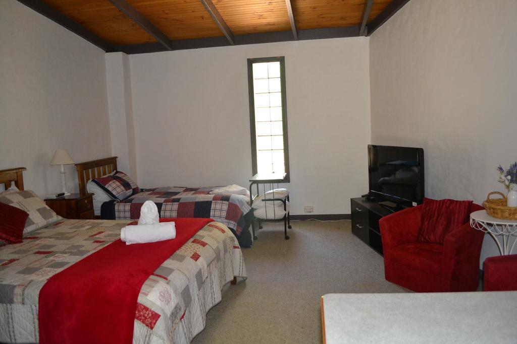 Colonial Bank Motel Omeo Zimmer foto