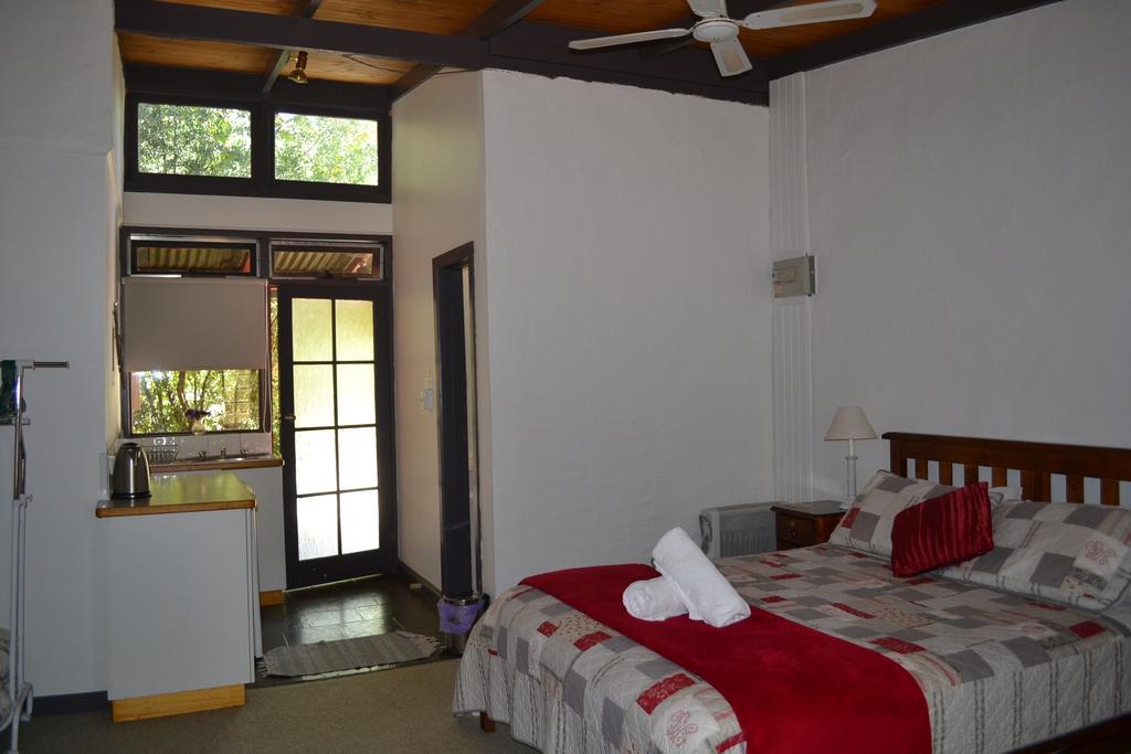 Colonial Bank Motel Omeo Zimmer foto